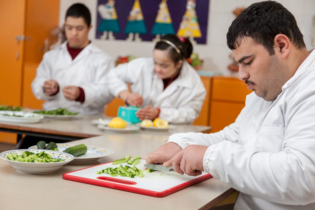 حفل العشاء الخيري لجمعية الشابات المسلمات